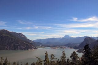 squamish lake hike towards early